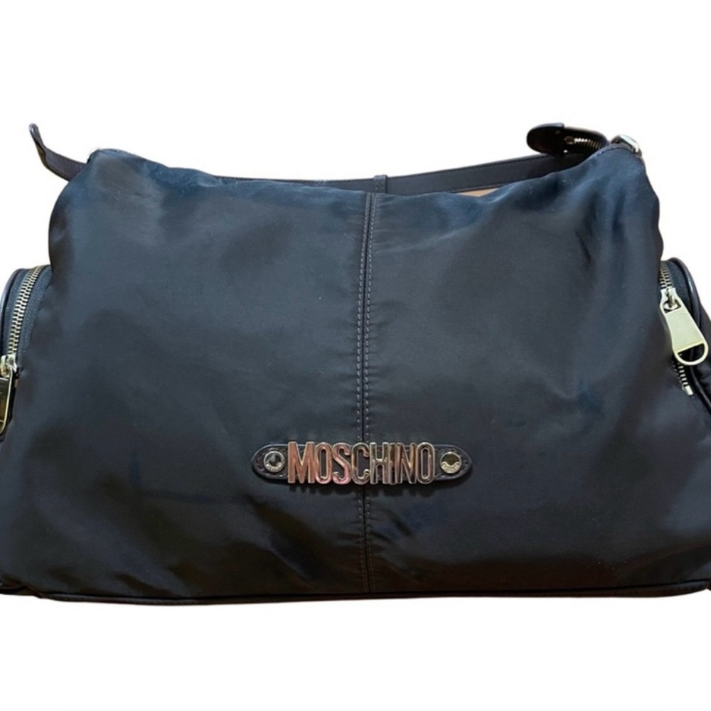 💯 Authentic Moschino purse